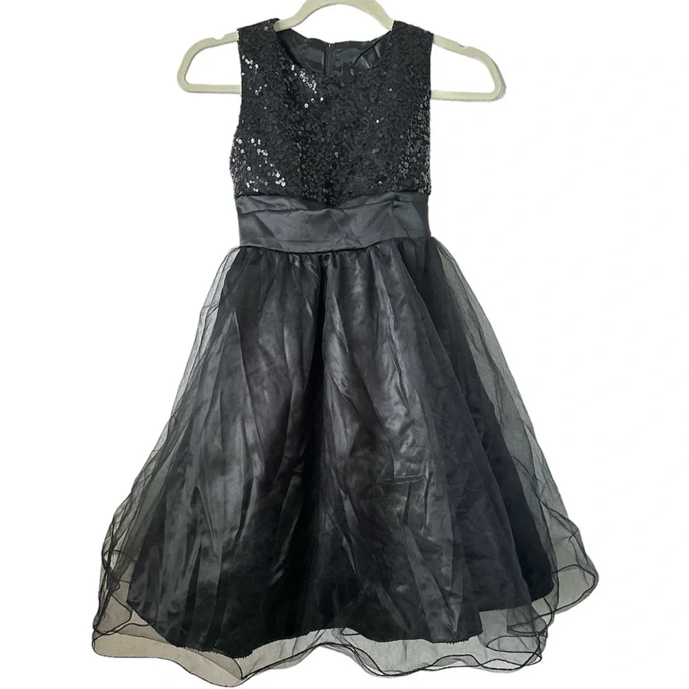 Kid’s Girls Sequins And Black Tulle Sleeveless Holiday Dress Size 160 BNWOT